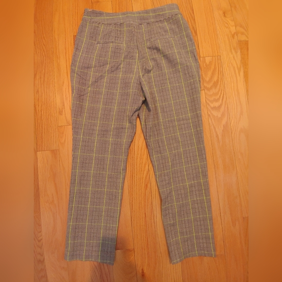 NWOT Bar III by Macy’s Black & Green Plaid Tapered Crop Pants – Size 8 - Picture 3 of 9